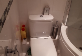 WC squeezed in next to bath